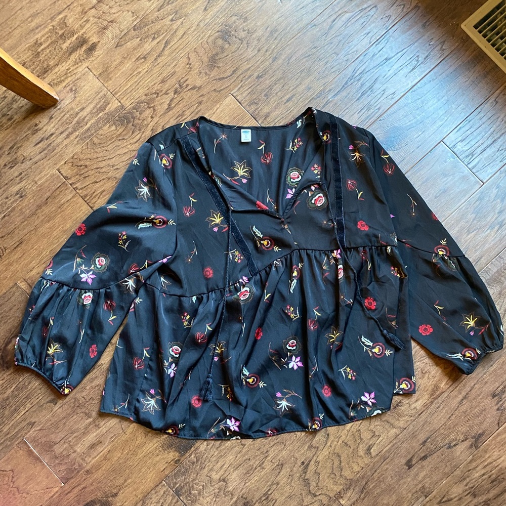 Printed Old Navy Top with Tassel Tie